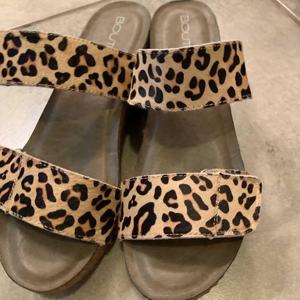 Leopard wedges